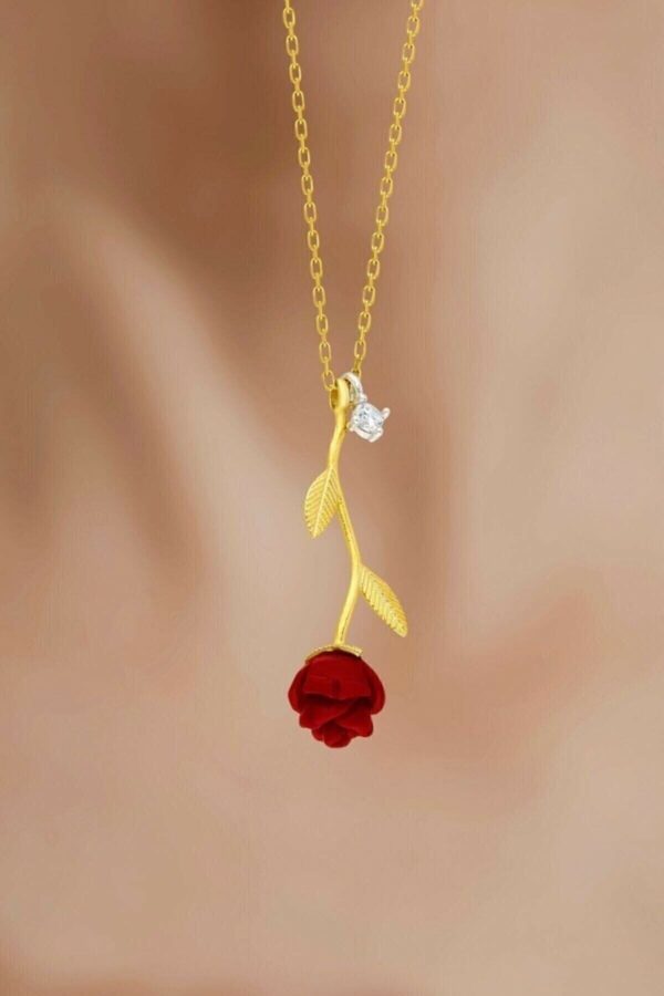 925 Ayar Gümüş Zincirli Altın Kaplama Pırlanta Montürlü Tektaş Kırmızı Gül Kolye - Sertifikalı
