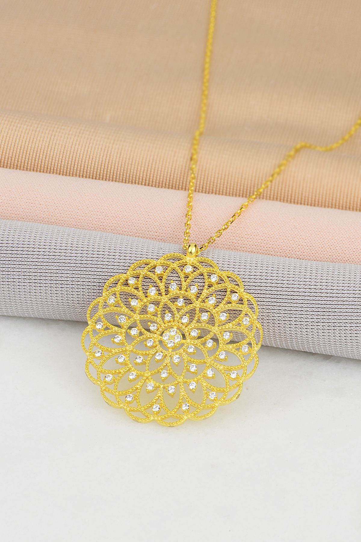 14 Ayar Altın Zincirli Yaşam Çiçeği Kolye - Sertifikalı Işıklı Kutuda